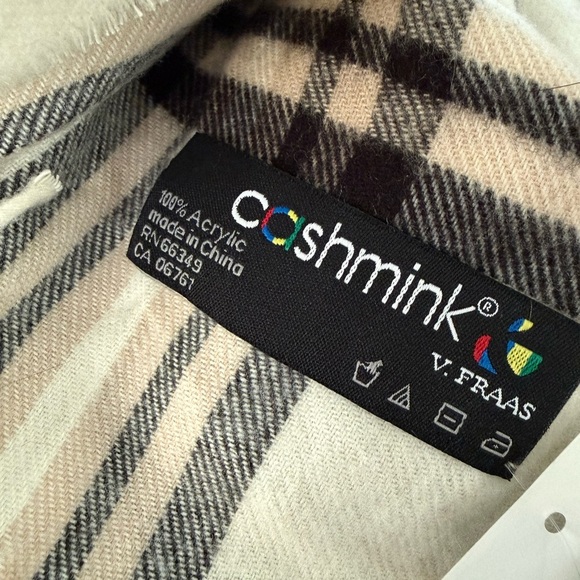 BNWT V. FRAAS Cashmink Scarf in Off White and Black - Picture 5 of 5